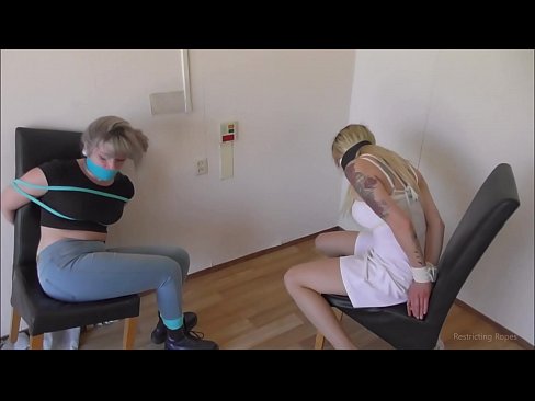 ❤️ Ferslave / fêstbûn en gagged / famke yn need ️ Homemade porno by ús fy.robosexshop.ru ☑