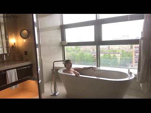 ❤️ Geweldige babe Hertstochtlik rukt har kut yn 'e badkeamer ️ Homemade porno by ús fy.robosexshop.ru ☑